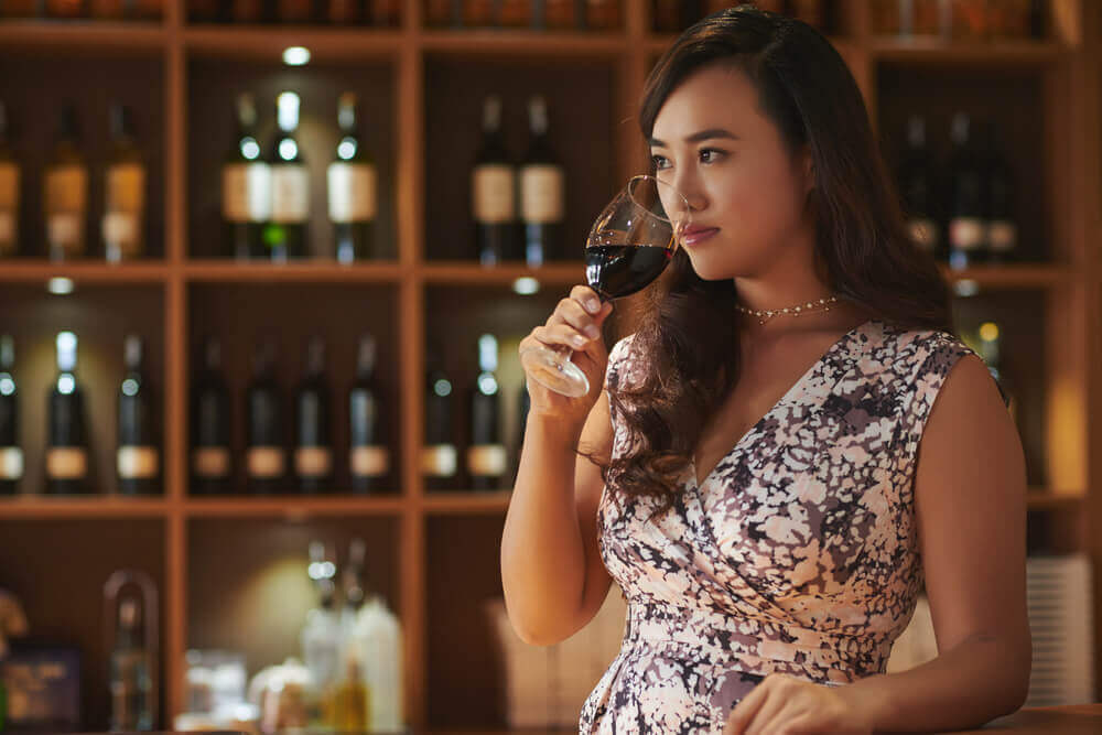 China’s Wine Drinkers Are Embracing Traditional Cork Stoppers